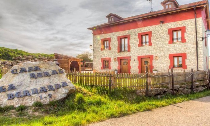 Basconcillos del Tozo Cabaña | Casa Rural La Bernarda para 16 personas