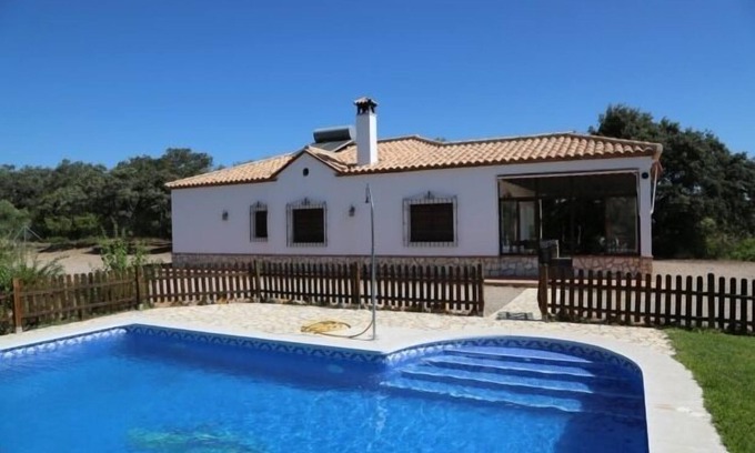 Posadas Cabaña | CASA RURAL LA SIERREZUELA IDEAL PARA FAMILIAS CON NIÑOS