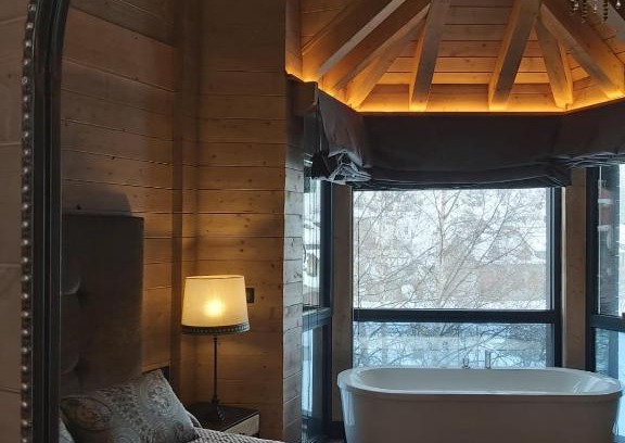 Sallent de Gállego Villa | Casa Sallent con bañera hidromasaje y jardín