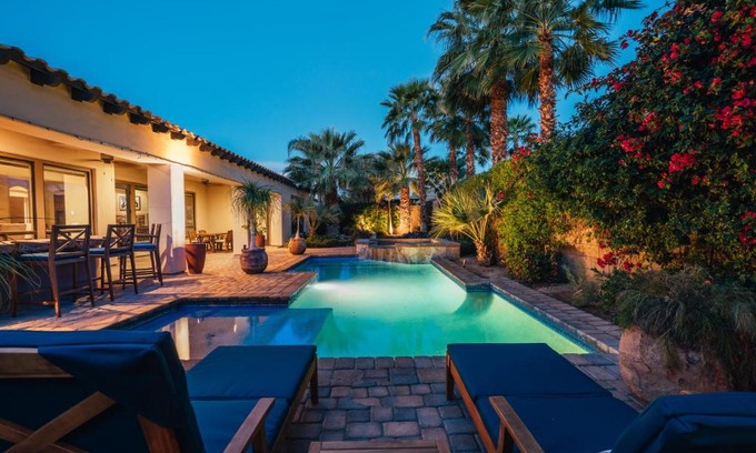 Indio Casa | Casa Serena by AvantStay Private 8BR Escape w Gorgeous Pool Spa Fire Pit
