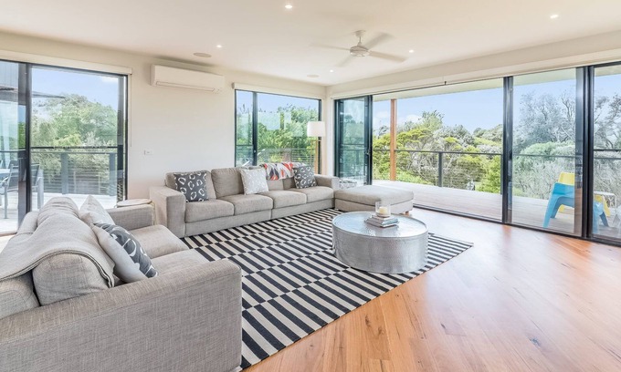 Inverloch Casa | Casablanca - Surf Side - Wifi Included