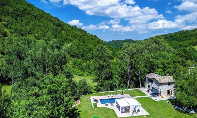 Sarnano Villa | Casalino Galassi 4&2 by Marche Holiday Villas