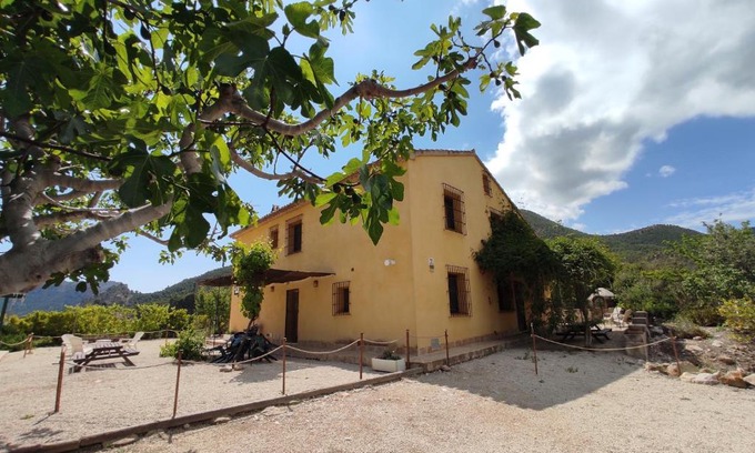 Huerta de Arriba Casa | Casas Amarillas. Finca el Campillo