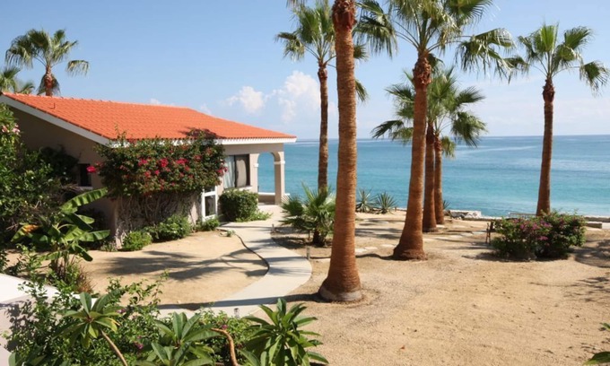 Los Barriles Cabaña | Casita Tortuga es un frente de playa con vista al mar de Cortés.