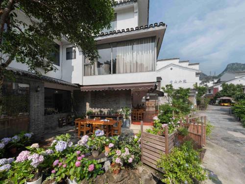 Xiufeng Casa | Castle peak yard Inn Free railway st ation pick-up by 2 nights