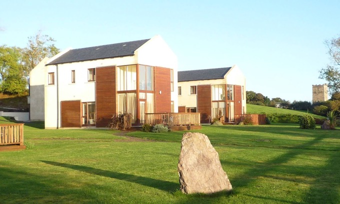 Ballinadee Casa | Castle Quay (TR4) HH No 14 by Interhome