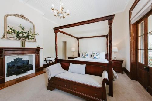 Central Mudgee Casa | Cawarra on the Park - Historic Mudgee Grandeur