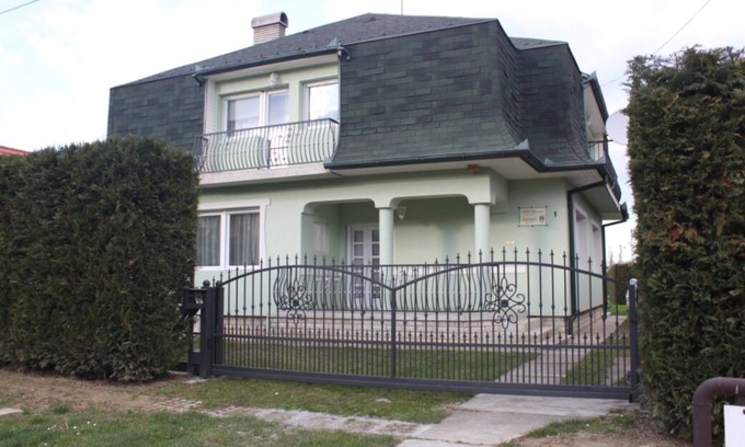 Zalakaros Apartamento | Cedar Apartment 2 - Una Habitación Piso, Capacidad 4