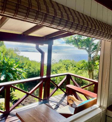 Mount Pleasant Bay Casa | Cedar Retreat Cottage