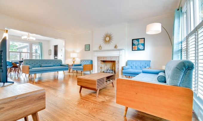 East Memphis Cabaña | Central Memphis Home: MCM Decor, Walk to Midtown!