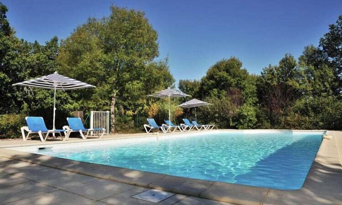 Lachapelle-Auzac Chalet De Esquí | Chalet de madera en los bosques del valle del Dordoña