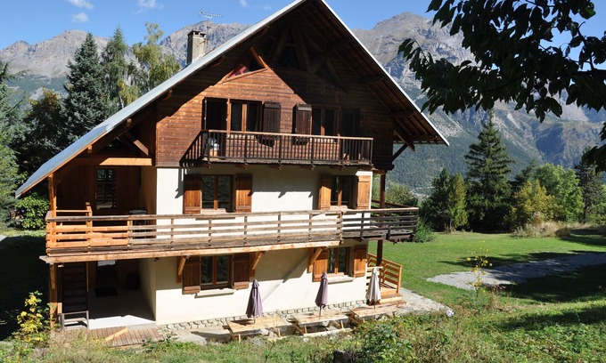 Puy-Saint-Vincent Chalet De Esquí | Chalet 15 personas, 7 habitaciones / 7 baños / 9 aseos, gran parcela, magnífica vista