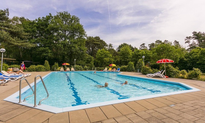 Markelo Chalet De Esquí | Chalet en el bosque con diseño moderno