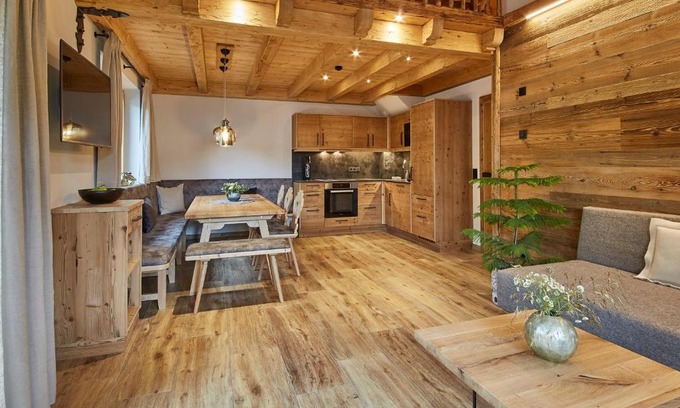 Kolling Chalet De Esquí | Chalet Dirndl und Buam