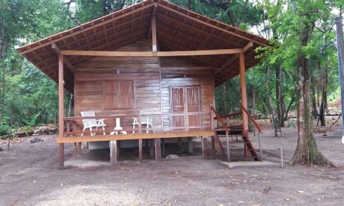 Santarem Chalet De Esquí | Chalet Juquiri, integrated into nature.