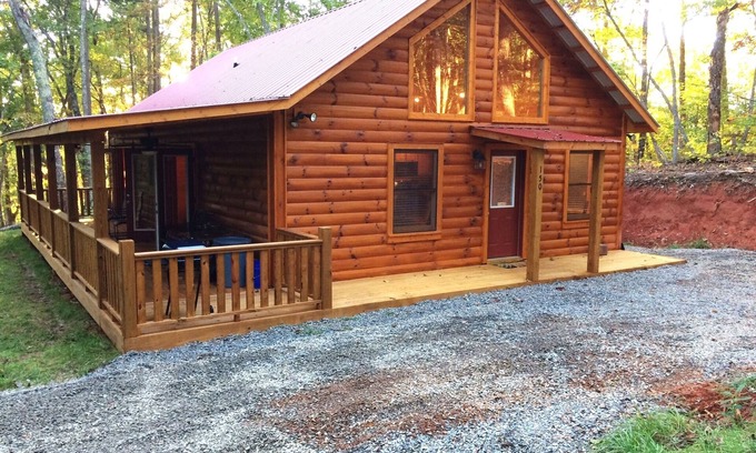 Murphy Cabina | Chalet Log Home en el entorno de montaña tranquilo - That's Firefly Cabin