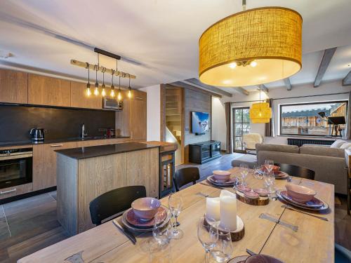 Meribel Village Chalet De Esquí | Chalet moderne avec parking et wifi, à proximité des pistes et commerces - FR-1-566-20