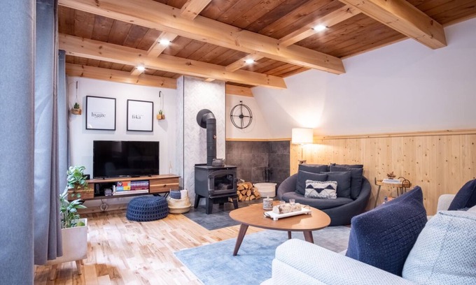 Orford Chalet De Esquí | Chalet Stockholm, Turn Key Amenities + Pet Friendly + Dedicated Workspace with Hi Speed WiF