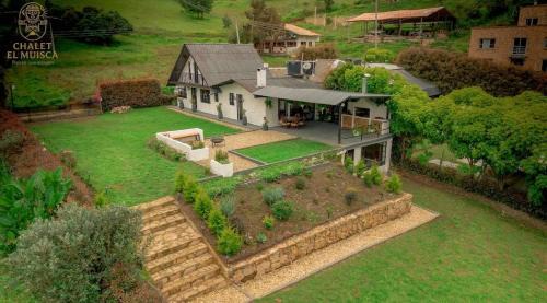 Suesca Chalet De Esquí | ChaletElMuisca RaicesQueAcogen