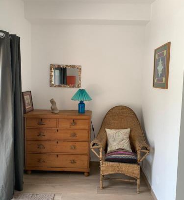 Vico Cama Y Desayuno | Chambre indépendante dans villa bord de mer