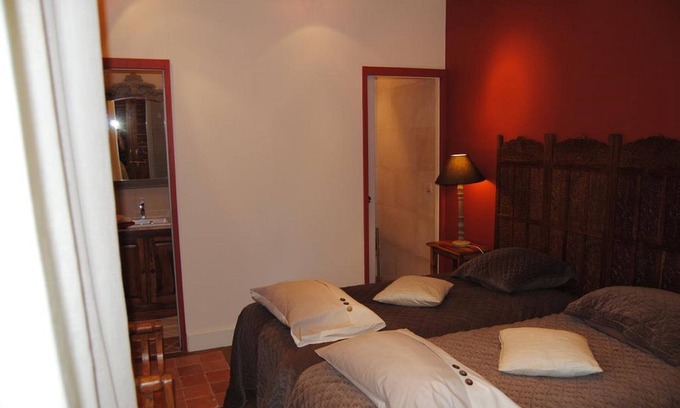 Tendu Cama Y Desayuno | chambre Capucine-Doble con dos camas-Baño privado con bañera-Superior-Vista a...