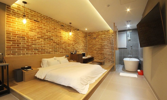 Gangseo District Hotel | Changwon Jinhae Yongwon Hotel VIN