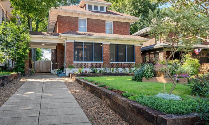 Cooper-Young Historic District Casa | Chantilly Century House I 1920s Gatsby's Glamour Manor