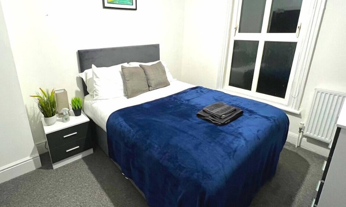 Grimsby Apartamento | Chantry Suites by SA Stays