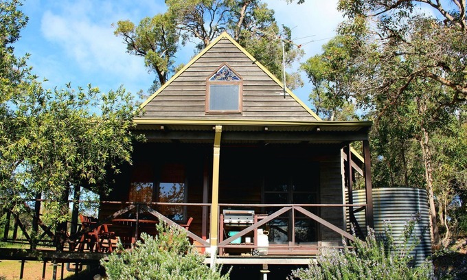 Chapman Hill Cabaña | Chapman Hill Cottage