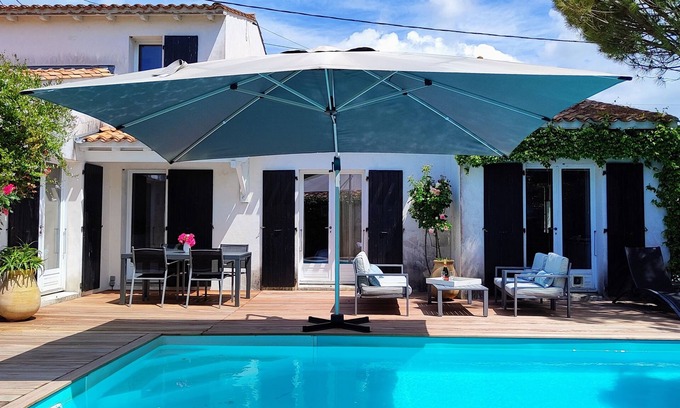 Dompierre-sur-Mer Villa | Villa de carácter con piscina climatizada