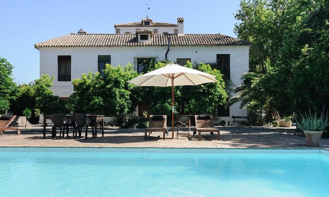 Churriana de la Vega Cabaña | Casa rural con encanto y piscina a 3 km de la ciudad de Granada. Aparcamiento