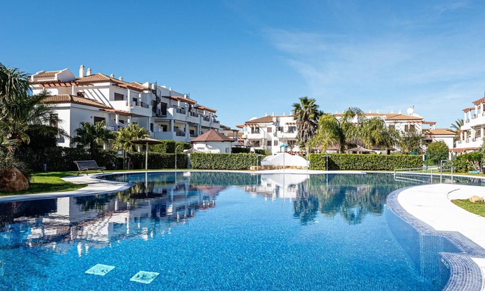 Los Gallos-Cerromolino Apartamento | Encantador apartamento en Chiclana, ideal para familias