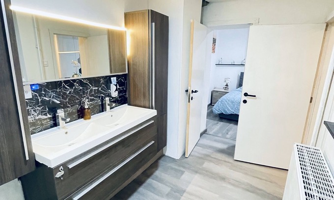 Heers Apartamento | Charming 1-bedroom apartment in wonderful Heers with WiFi