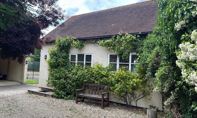 Ardeley Cabaña | Charming 1-bedroom cottage in Walkern with WiFi access