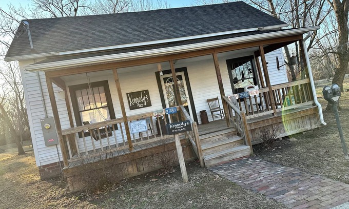 Harrisburg Casa | Charming 1-bedroom house in terrific Harrisburg with AC, WiFi