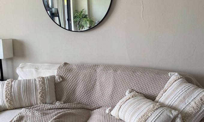 College Park Apartamento | Charming 1-bedroom apartment in pleasant Hyattsville. Just steps to the Mall