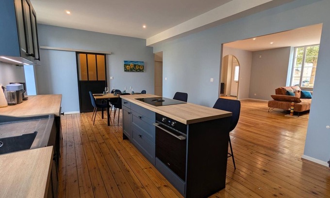 Gondeville Cabaña | Charming 19th-century house in Jarnac with 3 bedrooms, private courtyard & parking