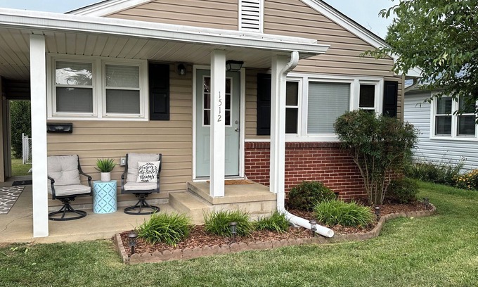 Kingsport Casa | Charming 2 Bed/2 Bath Retreat on Warpath Drive - Your Perfect Home Awaits!