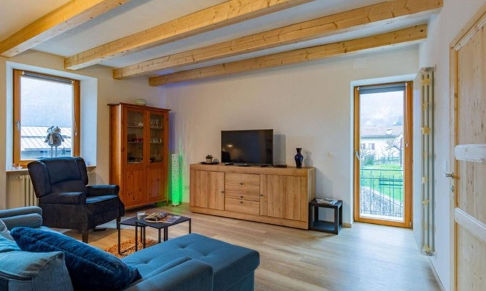 Tione di Trento Apartamento | Charming 2-bedroom apartment CASA 3 FONTANE, mounts & lakes & ski