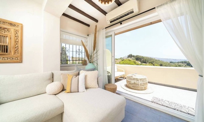 Teulada Apartamento | Charming 2-bedroom with sea views, pool and tennis