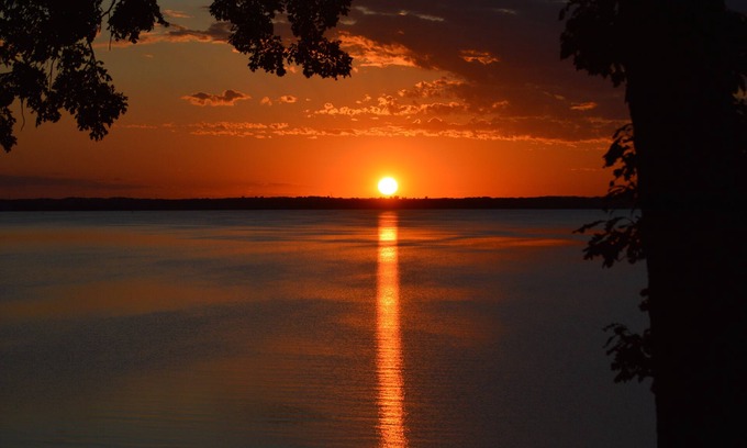Lake Koshkonong Cabaña | Charming 2-bedroom cottage on Lake Koshkonong in Fort Atkinson, Wi.
