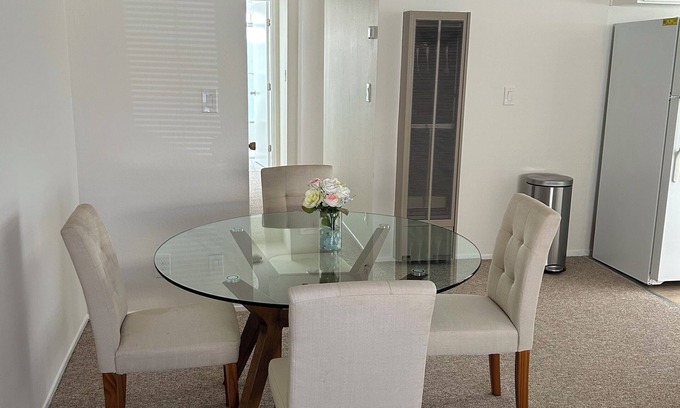 Concord Apartamento | Charming 2-bedroom apartment in delightful Concord with AC