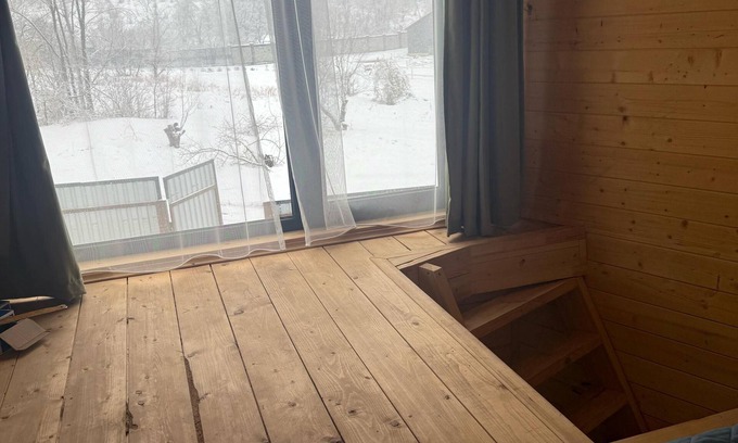 Almaty Chalet De Esquí | Charming 2-bedroom chalet with AC, WiFi in gorgeous Almaty with Mountain View