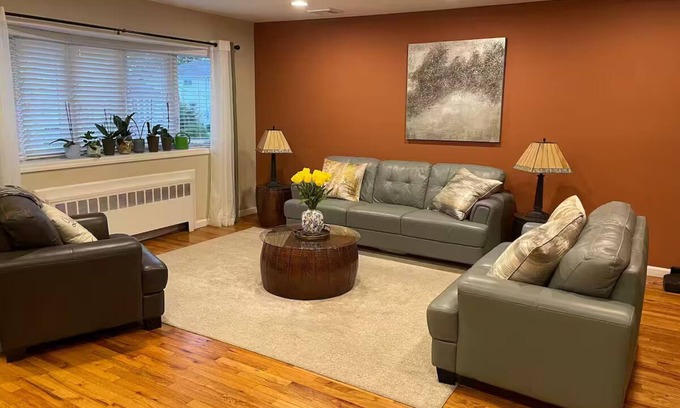 Freeport Casa | Charming 2-bedroom house with WiFi, AC in wonderful Freeport