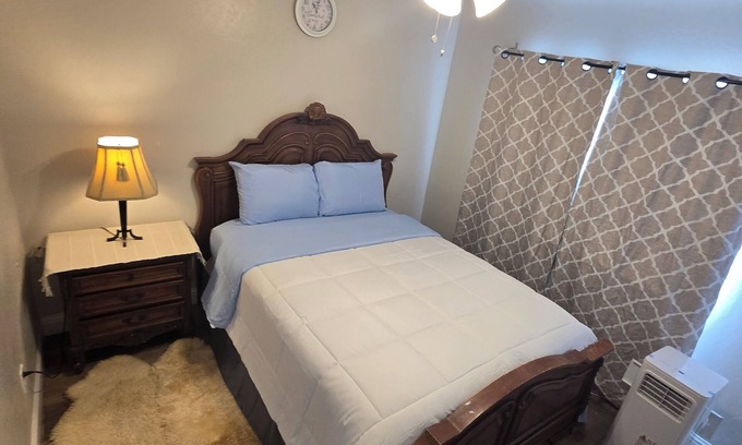 Hanford Casa | Charming 2-bedroom house with fitness room, WiFi in enjoyable Hanford