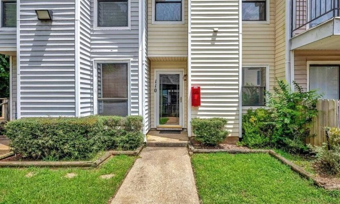 Nacogdoches Casa | Charming 2-bedroom Townhome - Close to SFA