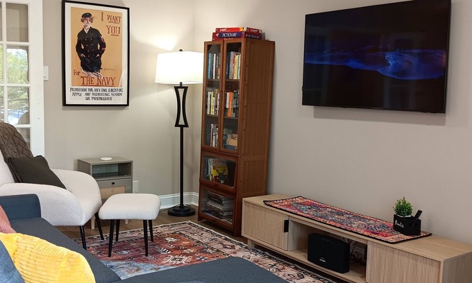 Gaithersburg Apartamento | Charming 3-bed/2-bath apartment with AC, WiFi, near Washington DC & Seneca Park