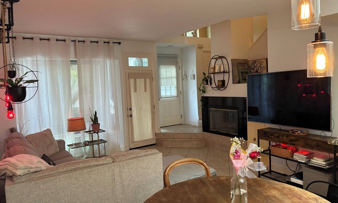 Mission Viejo Condominio | Charming 3-bedroom condo with AC and WiFi in enchanting Mission Viejo