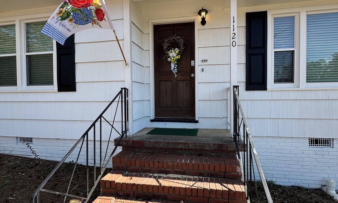 National Hills Cabaña | Charming 3-bedroom cottage ONE MILE to the Augusta National