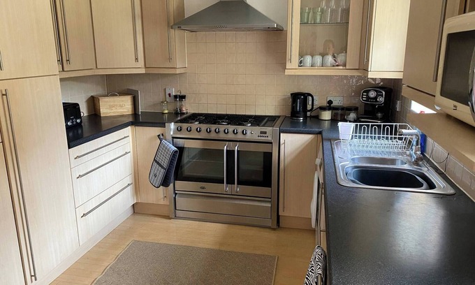 Norwich Casa | Charming 3-bedroom Norwich Retreat With Garden & Private Parking